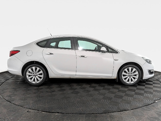 фото Opel Astra J 2013