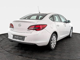 фото Opel Astra J 2013