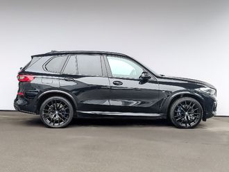 фото BMW X5 (G05/F95) 2022