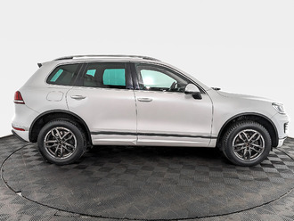 фото Volkswagen Touareg II 2016