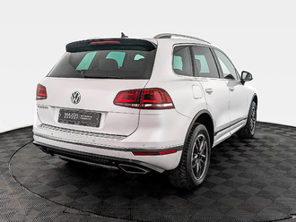 фото Volkswagen Touareg II 2016