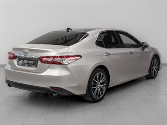 фото Toyota Camry VIII 2022