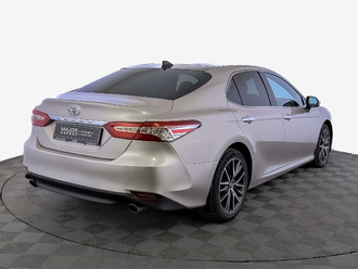 фото Toyota Camry VIII 2022