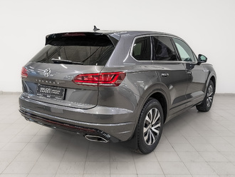 фото Volkswagen Touareg III 2019