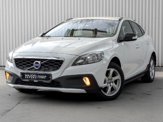 фото Volvo V40 II 2014