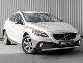 фото Volvo V40 II 2014