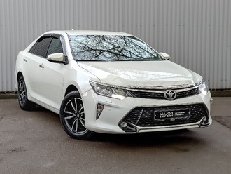 фото Toyota Camry VII 2017