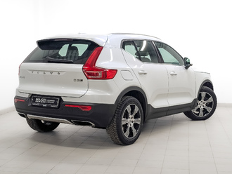 фото Volvo XC40 I 2019