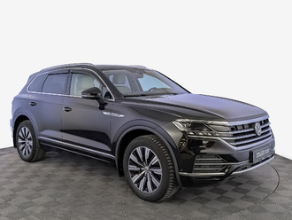 фото Volkswagen Touareg III 2020