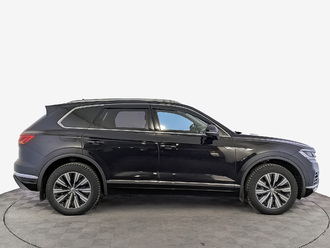 фото Volkswagen Touareg III 2020