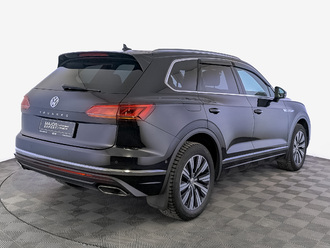 фото Volkswagen Touareg III 2020