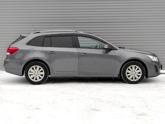 фото Chevrolet Cruze (J300/J305) 2015