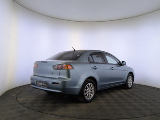 фото Mitsubishi Lancer X 2010