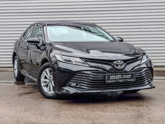 фото Toyota Camry VIII 2018