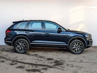 фото Volkswagen Touareg III 2021