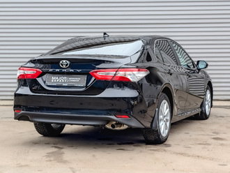 фото Toyota Camry VIII 2021