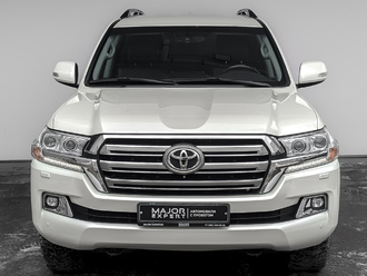 фото Toyota Land Cruiser 200 2018