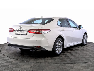 фото Toyota Camry VIII 2021