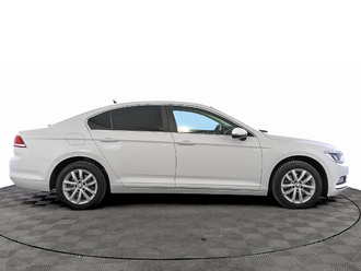 фото Volkswagen Passat B8 2019