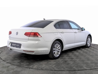 фото Volkswagen Passat B8 2019