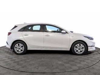 фото Kia Ceed III 2022