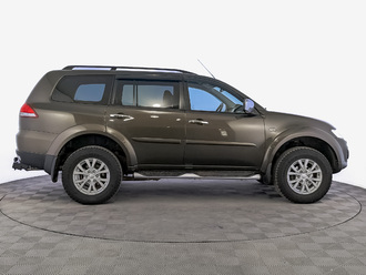 фото Mitsubishi Pajero Sport II 2015