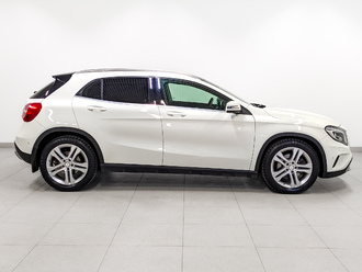 фото Mercedes-Benz GLA (X156) 2016