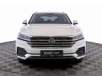 фото Volkswagen Touareg III 2020