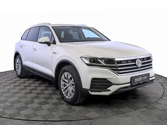 фото Volkswagen Touareg III 2020