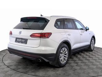 фото Volkswagen Touareg III 2020