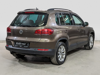 фото Volkswagen Tiguan I 2015