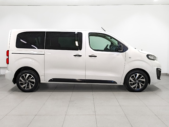 фото Peugeot Traveller 2018