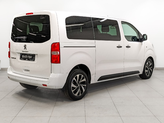 фото Peugeot Traveller 2018