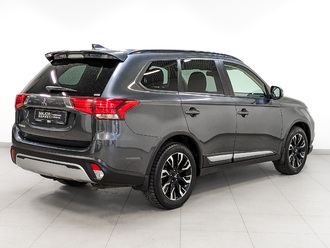 фото Mitsubishi Outlander III 2021