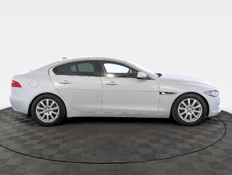 фото Jaguar XE 2015