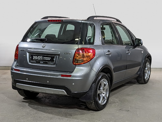 фото Suzuki SX4 2012