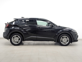 фото Toyota C-HR 2021