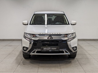 фото Mitsubishi Outlander III 2021