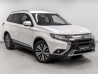 фото Mitsubishi Outlander III 2021