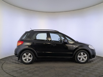 фото Suzuki SX4 2010