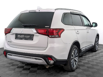 фото Mitsubishi Outlander III 2020