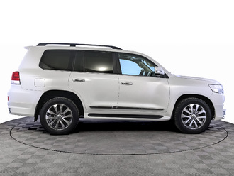 фото Toyota Land Cruiser 200 2015