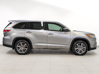 фото Toyota Highlander III 2014