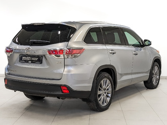 фото Toyota Highlander III 2014