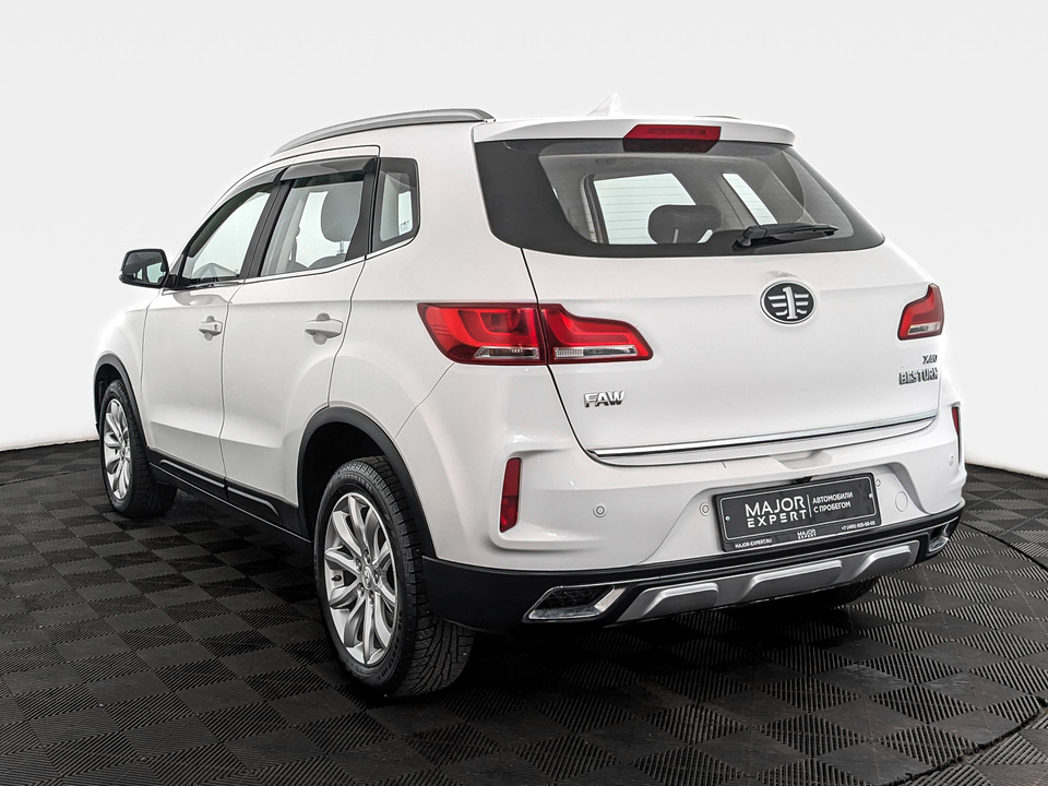Фото FAW Besturn X40 с пробегом 38 302 км