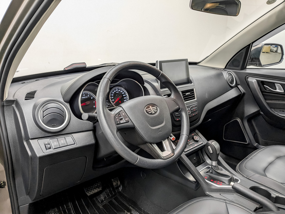 Фото FAW Besturn X40 с пробегом 20 748 км