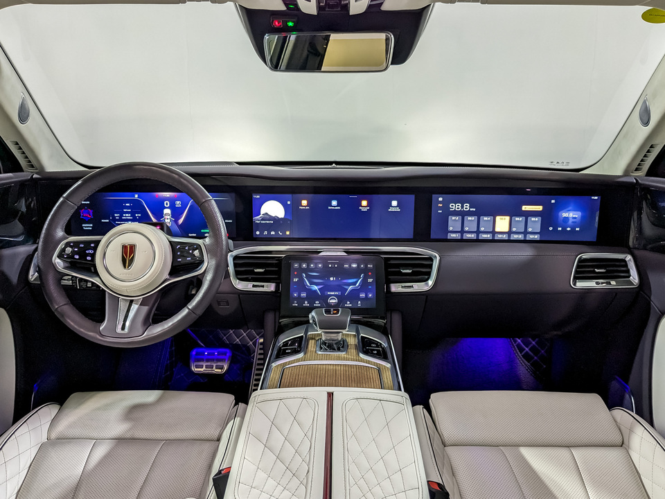 Фото Hongqi E-HS9 с пробегом 25634 км