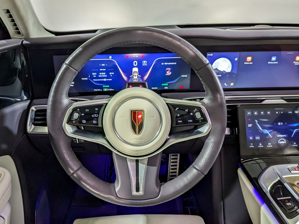 Фото Hongqi E-HS9 с пробегом 25634 км