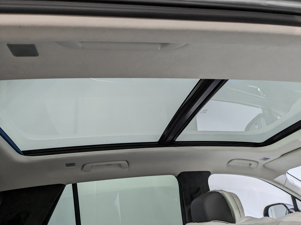 Фото Hongqi E-HS9 с пробегом 25634 км