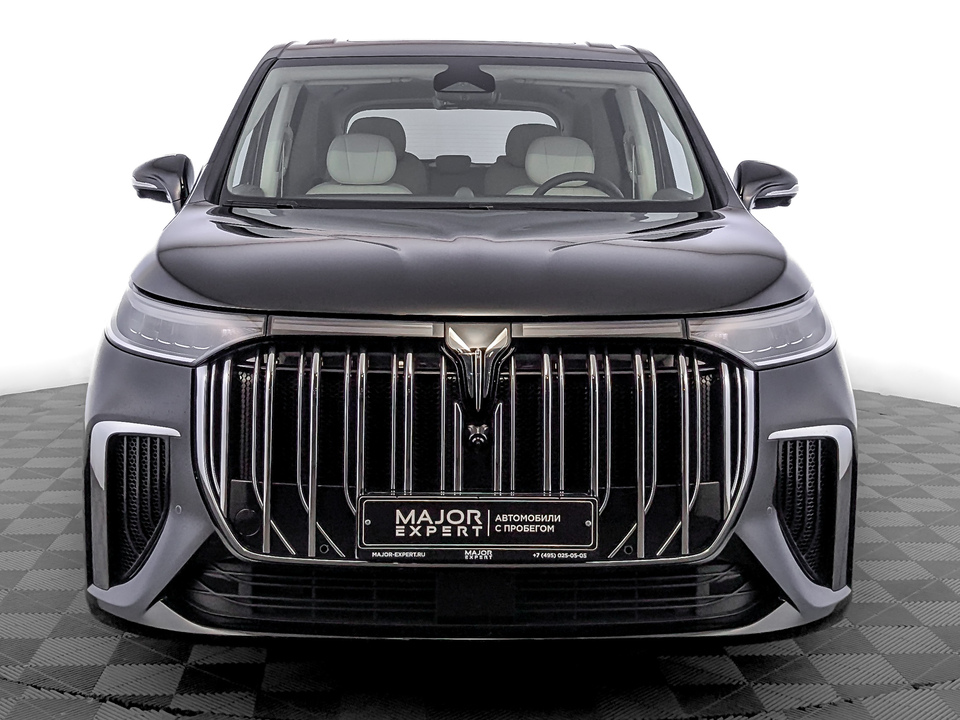 Фото Voyah Dream с пробегом 440 км